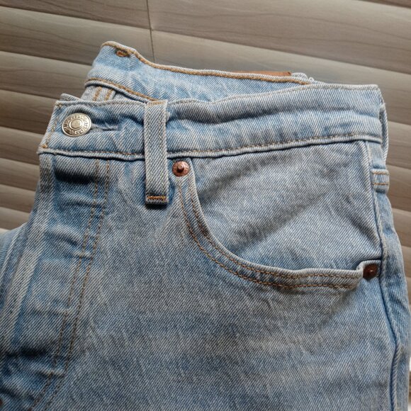 LEVI'S 501 original fit jeans in Wow Me Over 32" inseam (sz27) - Picture 16 of 16